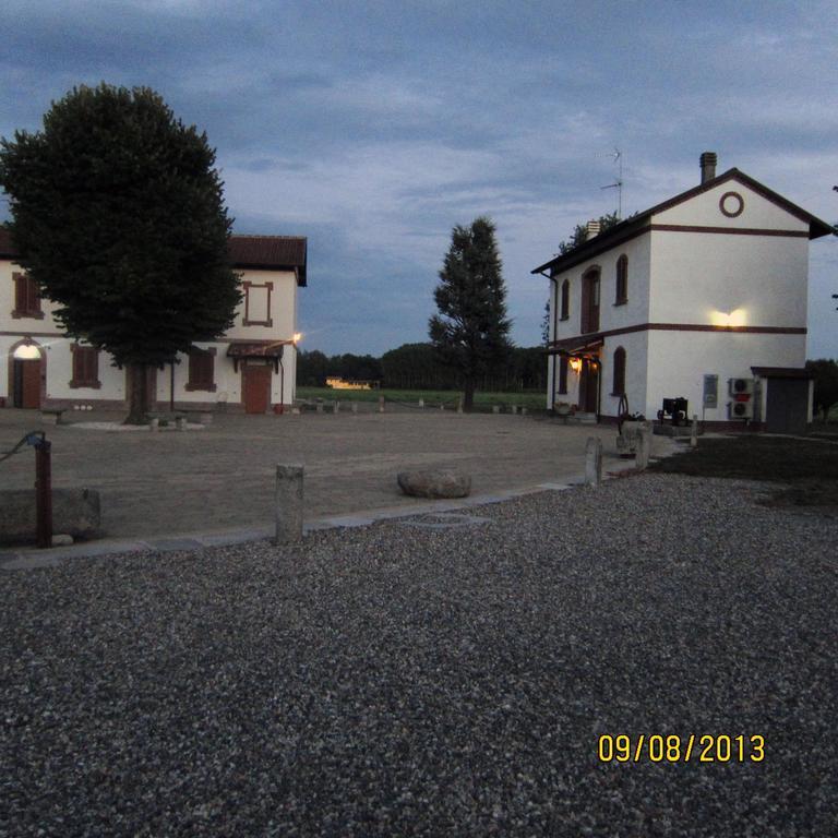 מג'נטה Bed And Breakfast Azienda Agricola Cascina Salazzara מראה חיצוני תמונה